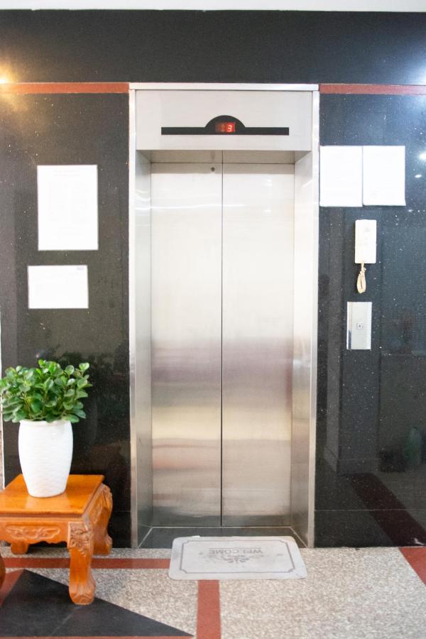 Hồng Hà Khách sạn